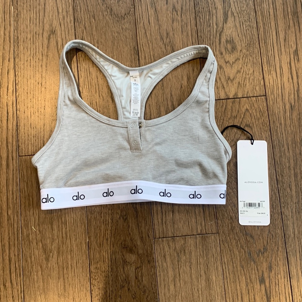 Alo Yoga icon ribbed Henley bra. Brand new